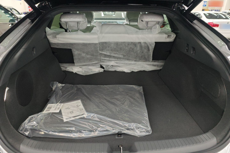 小鹏P7+ 2024款 长续航 Max机舱底盘23