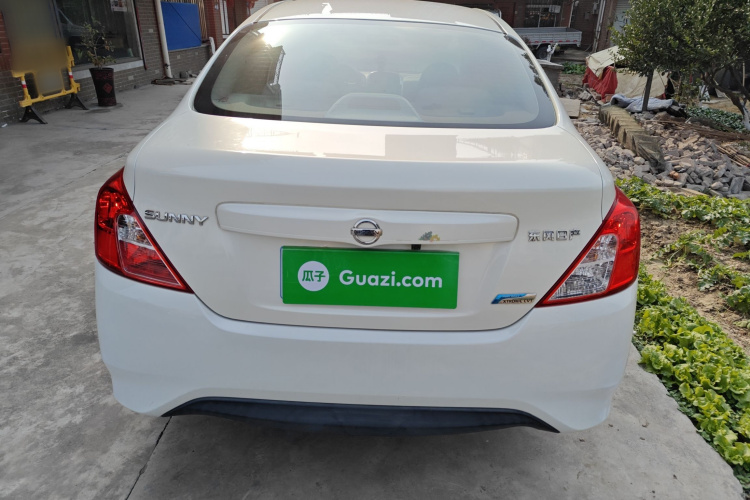 日产 阳光 2015款 1.5XE CVT舒适版车身外观6