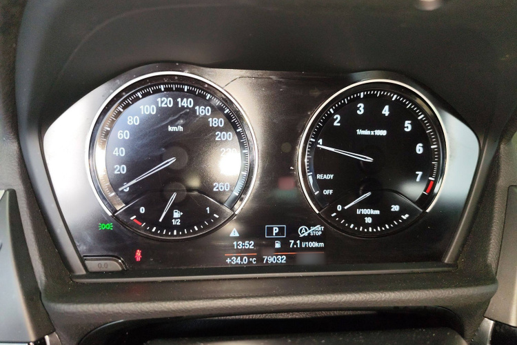 宝马1系 2018款 改款 118i 运动型局部细节14