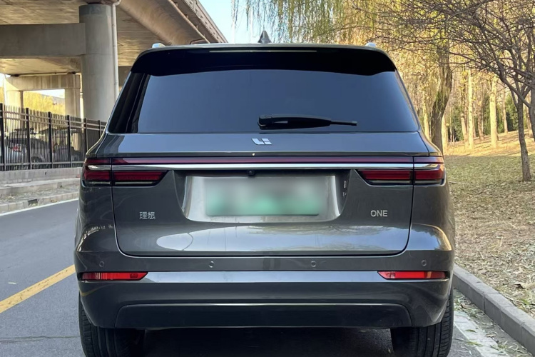 理想汽车 理想ONE 2021款 增程6座版车身外观6005