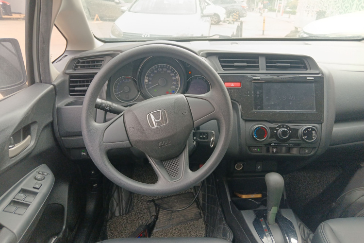 本田 飞度 2016款 1.5L LXS CVT舒适天窗版局部细节13