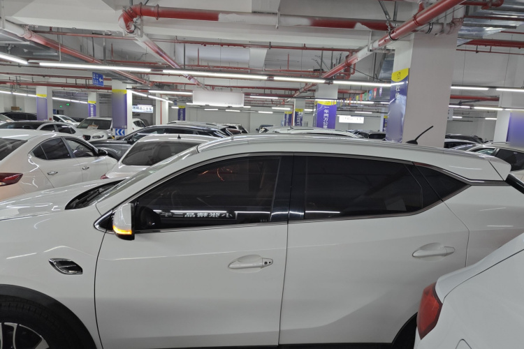 东南DX7 2017款 1.5T 自动荣耀版车身外观4