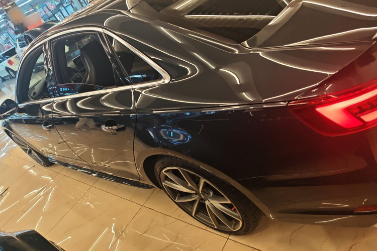 奥迪S4 2018款 S4 3.0TFSI车身外观4