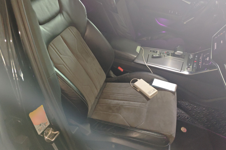 奥迪A6L 2019款 45 TFSI 臻选动感型局部细节41