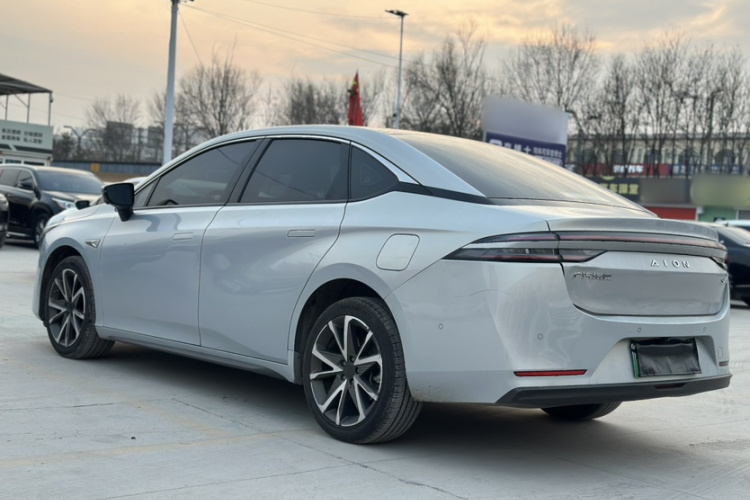 埃安 AION S Plus 2022款 80 智驾版车身外观6004