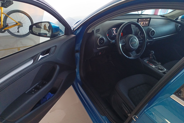 奥迪A3 2016款 Sportback 35 TFSI 进取型中控内饰20