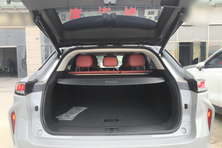 星途瑶光 2023款 400T 两驱优享版机舱底盘23