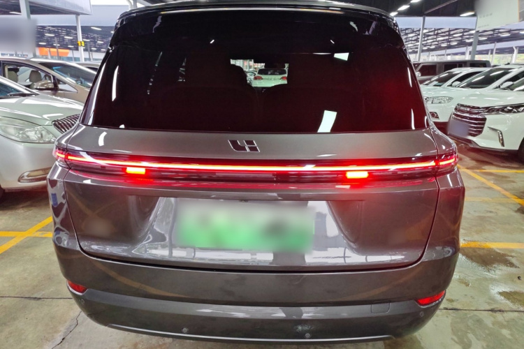 理想汽车 理想L9 2022款 Max车身外观6