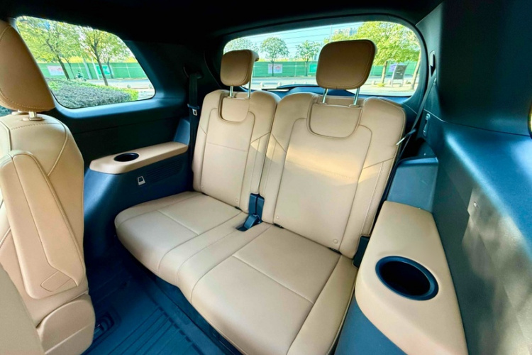 理想汽车 理想ONE 2021款 增程6座版中控内饰7004