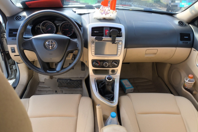 中华H330 2013款 1.5L 手动舒适型中控内饰12