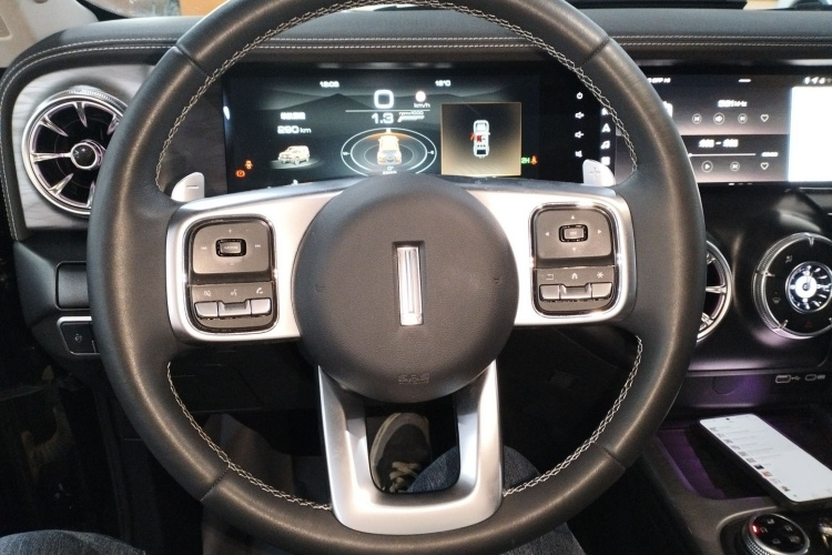 坦克300 2021款 越野版 2.0T 征服者局部细节13