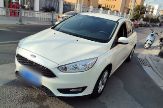 福特 福克斯 2015款 两厢 1.6L 自动舒适型