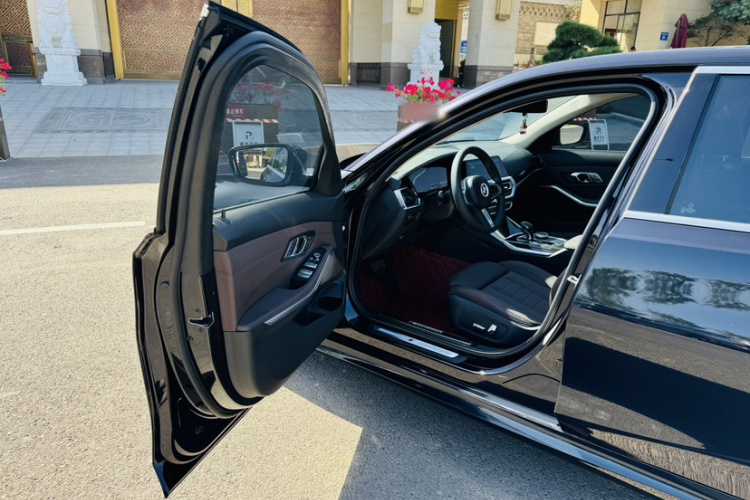 宝马3系 2021款 325Li M运动套装中控内饰7004