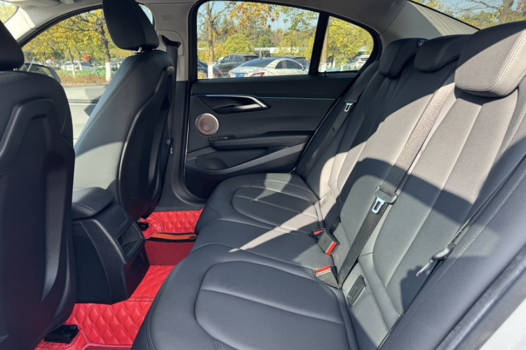 宝马1系 2021款 改款 120i M运动版中控内饰7002