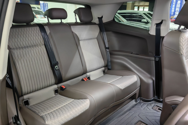 大众 威然 2024款 330TSI 商务版中控内饰7011