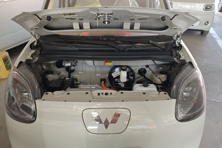 五菱汽车 宏光MINIEV 2025款 四门版 进阶款机舱底盘24