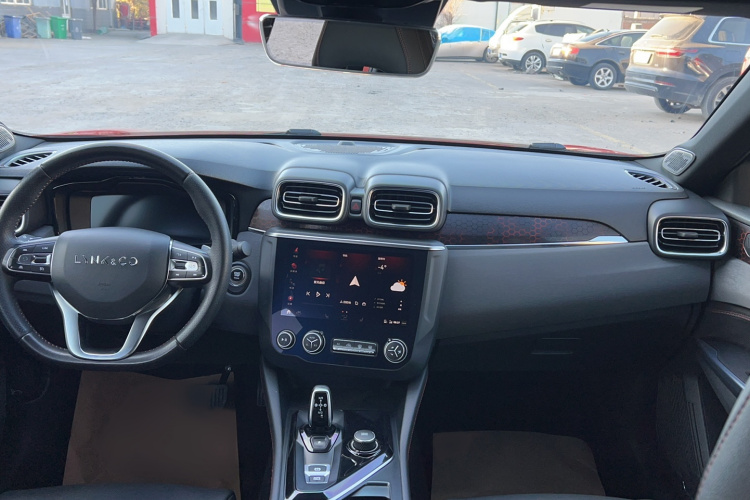 领克03 2019款 1.5TD DCT劲Pro版 国VI中控内饰7001