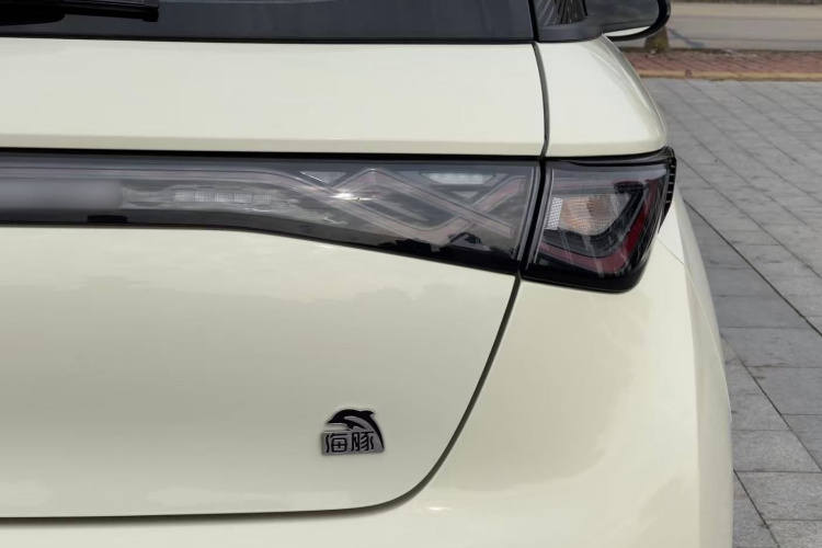 比亚迪 海豚 2023款 420km 时尚版车身外观6007