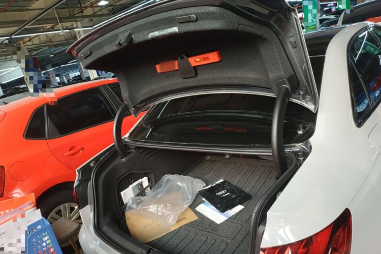 奥迪A4L 2024款 40 TFSI 豪华动感型(星夜版)局部细节23