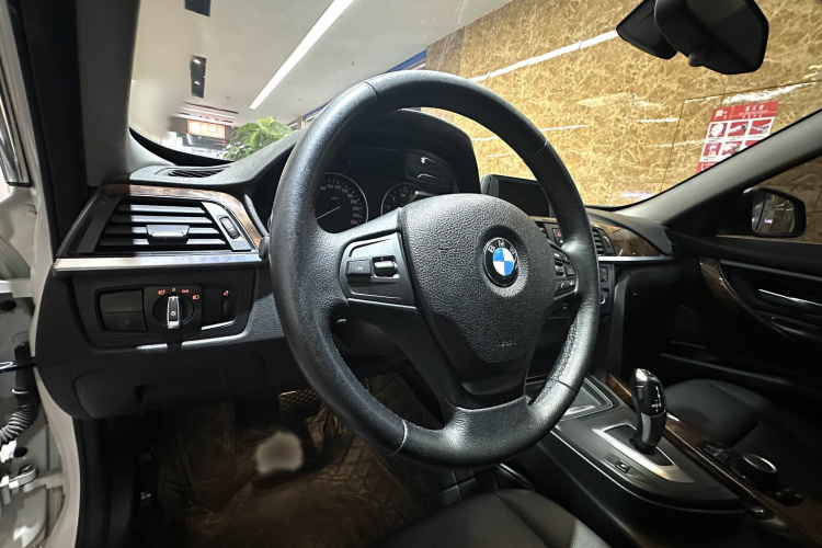 宝马3系 2013款 320Li 时尚型中控内饰7006