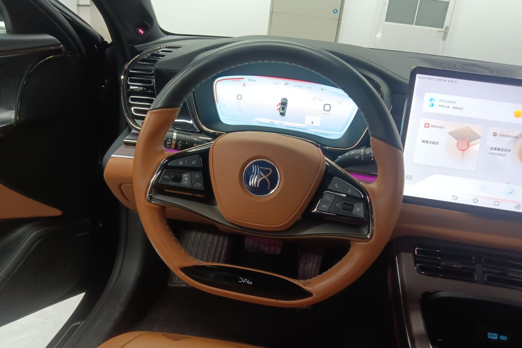 比亚迪 汉 2022款 DM-p 202KM 四驱旗舰型中控内饰13