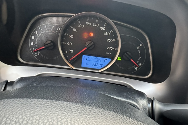 丰田 RAV4荣放 2016款 2.0L CVT两驱风尚版 国V中控内饰7006