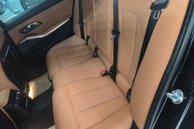 宝马3系 2020款 325Li M运动曜夜套装中控内饰7004