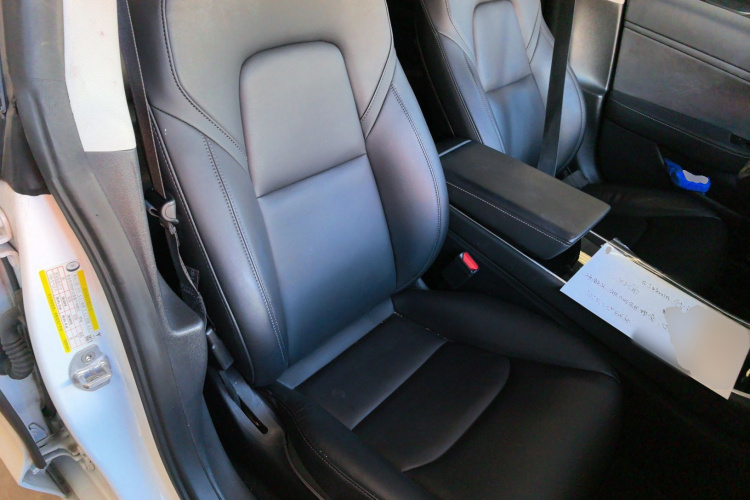 特斯拉 Model 3(进口) 2019款 长续航全轮驱动版局部细节41