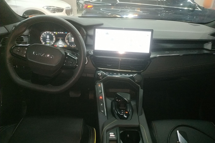 领克06 2023款 Remix 1.5T Hero中控内饰12