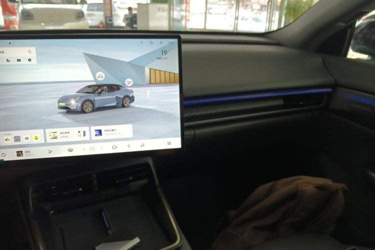 领克07 2024款 EM-P 126长续航 Ultra中控内饰12