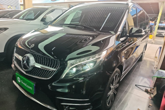 奔驰V级 2021款 V 260 L 长轴距豪华版