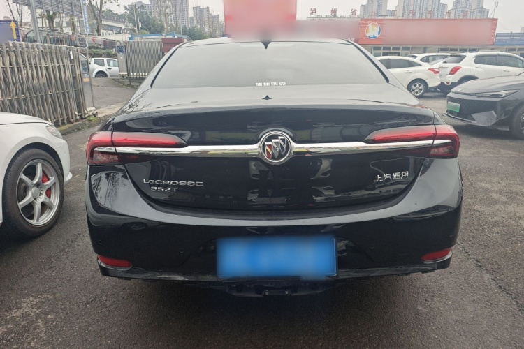 别克 君越 2022款 552T 豪华型车身外观6