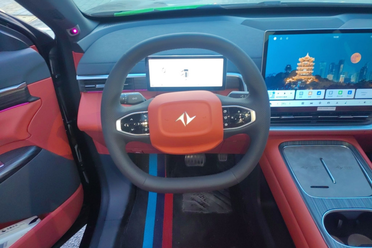 东风奕派 eπ008 2024款 210Max增程版 6座中控内饰13