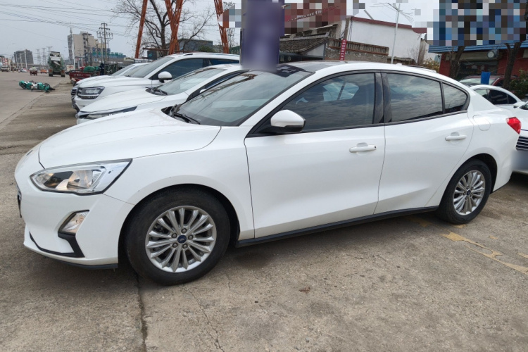 福特 福克斯 2019款 三厢 EcoBoost 180 自动锋潮型车身外观6003