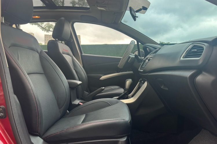 铃木 锋驭 2014款 1.6L CVT两驱精英型局部细节41