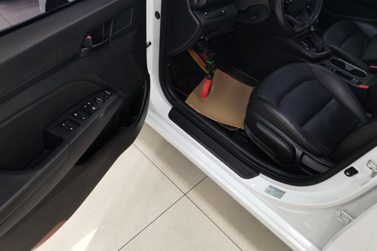 现代 领动 2019款 1.4T 双离合炫动·活力型中控内饰20