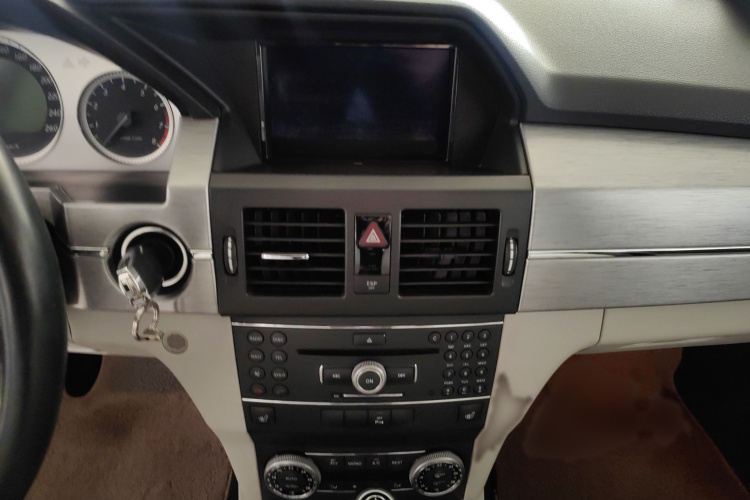 奔驰GLK级(进口) 2008款 GLK 350 4MATIC局部细节16