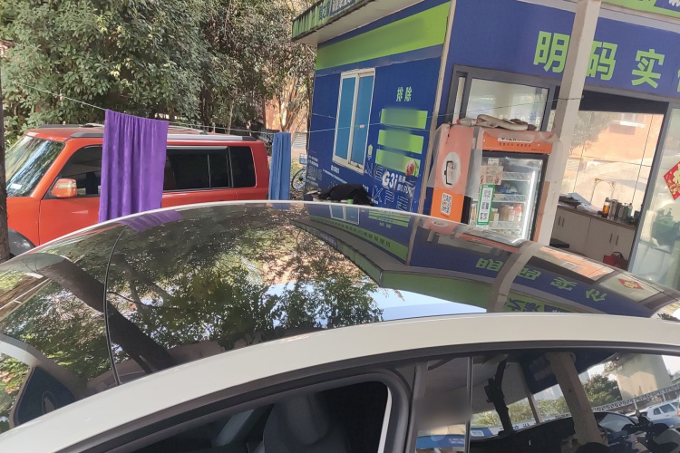 特斯拉 Model Y 2025款 后轮驱动版局部细节57