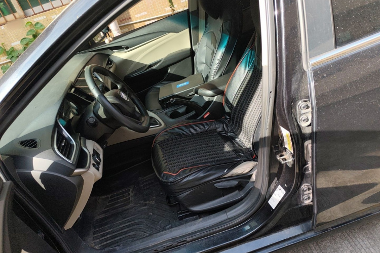 别克 英朗 2015款 15N 自动进取型局部细节19