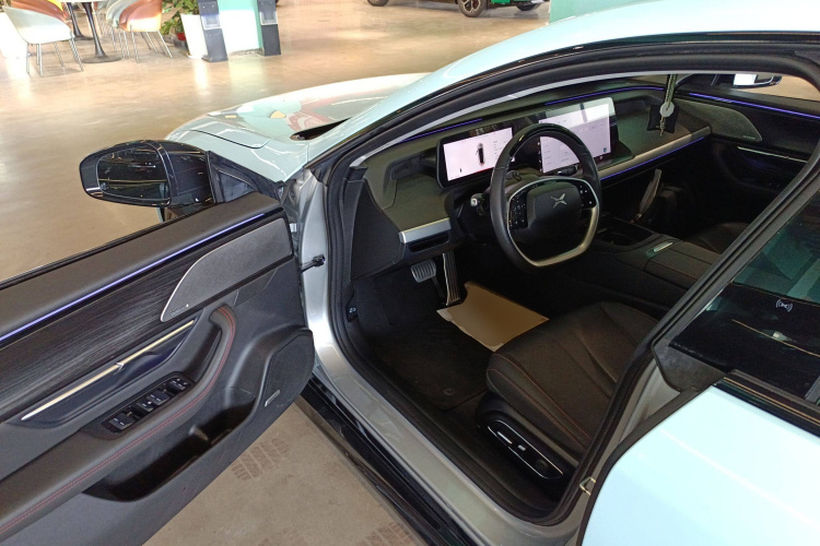 小鹏P7 2020款 670N中控内饰7003