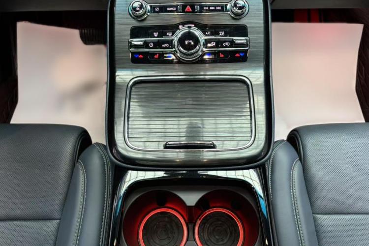 林肯 航海家 2021款 2.7T 四驱尊耀版中控内饰7004