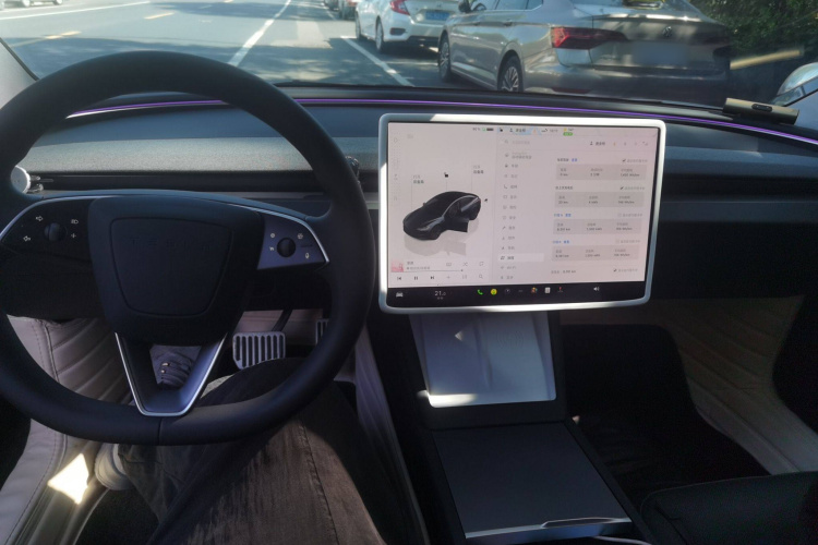 特斯拉 Model 3 2023款 后轮驱动版中控内饰7002