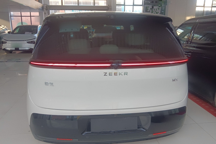 极氪MIX 2025款 长续航智驾版车身外观6004