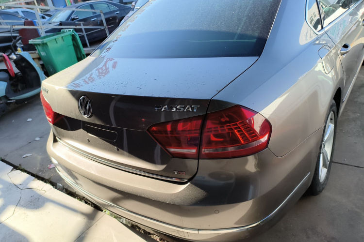 大众 帕萨特 2014款 1.8TSI DSG御尊版车身外观6004