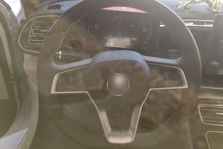 比亚迪 秦PLUS 2023款 冠军版 DM-i 120KM领先型中控内饰13