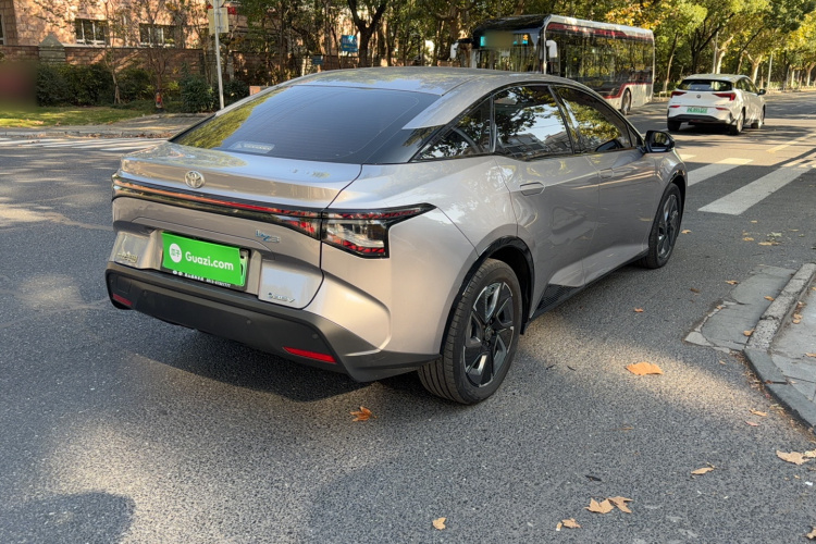 丰田bZ3 2023款 517km 精英PRO车身外观6004