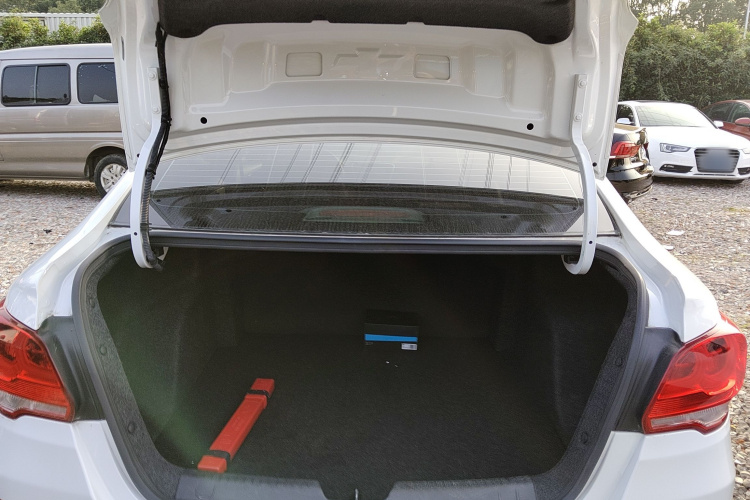 雪佛兰 科沃兹 2016款 1.5L 自动欣悦版机舱底盘23