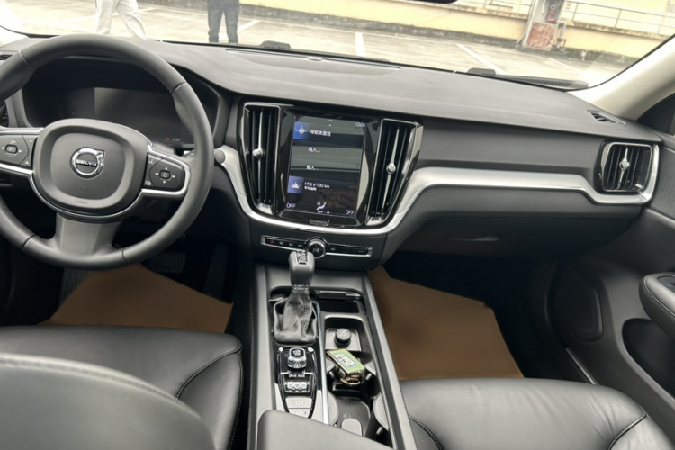 沃尔沃S60 2020款 T4 智逸豪华版中控内饰7001