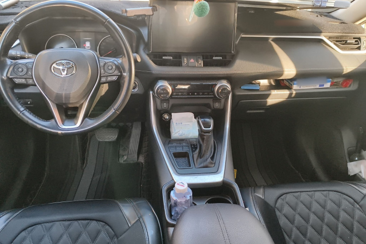 丰田 威兰达 2022款 2.0L CVT两驱豪华PLUS版中控内饰12