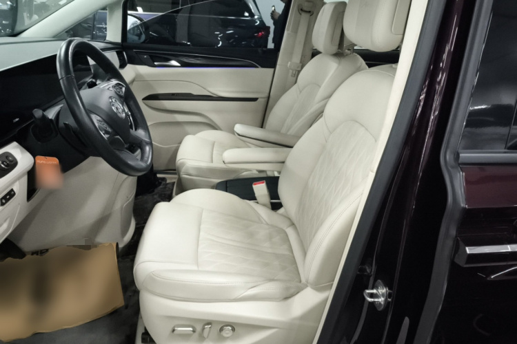 别克GL8 2022款 Avenir艾维亚 六座贤礼版中控内饰19